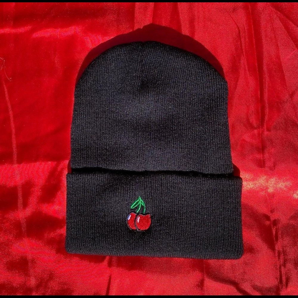 🍒Cherry beanie 🍒